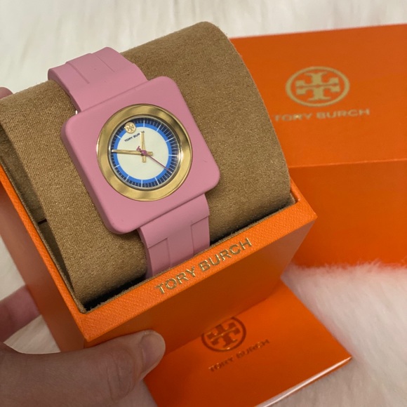 TORY BURCH AUTHENTIC WATCH - Picture 3 of 8